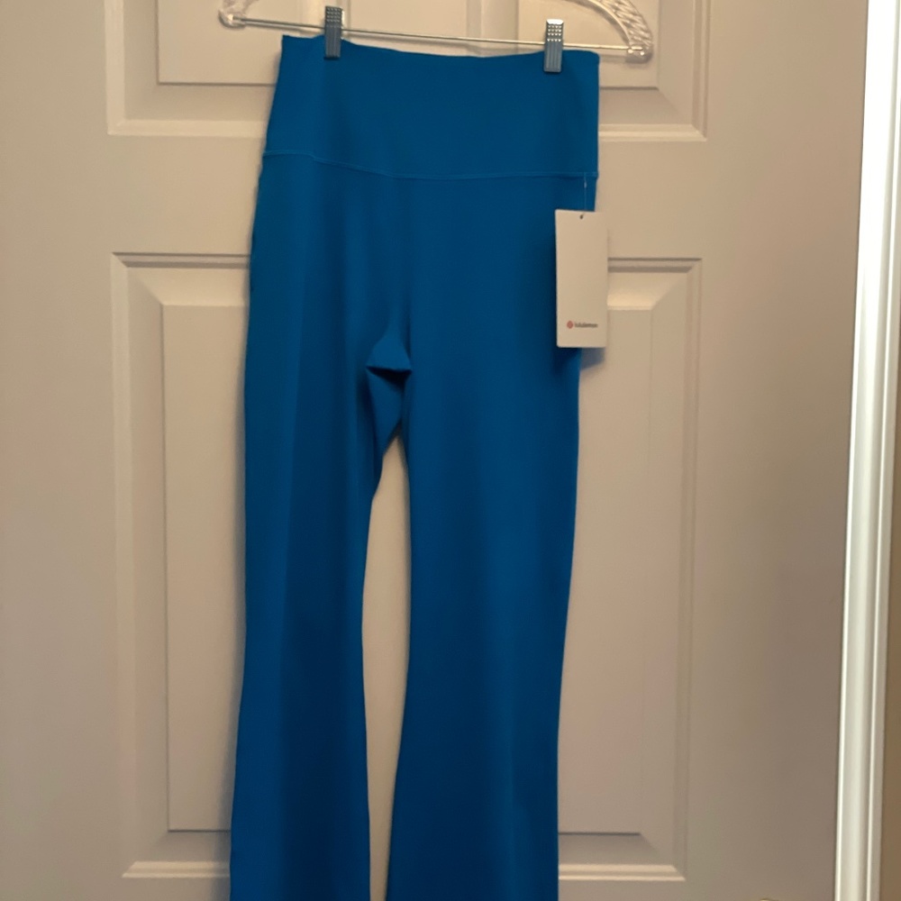 Lululemon Groove SHR Flare Pant Nulu size 8 (new with tags NWT)